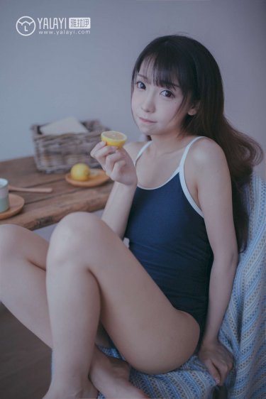 美女露胸露100%双乳头无遮挡